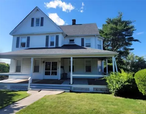 21-23 George St, North Hempstead, NY 11030