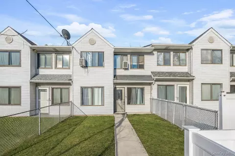 327 Mersereau Ave # A, Staten Island, NY 10303