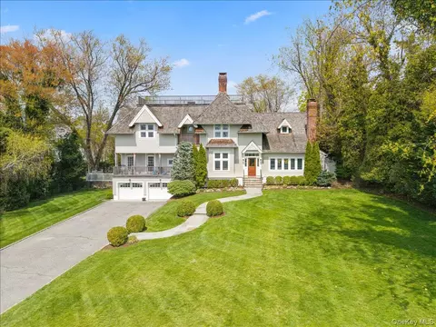 1020 Constable Dr, Mamaroneck, NY 10543