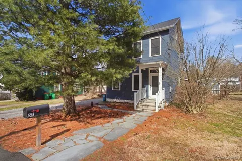 62 Marlorville Rd, Wappinger, NY 12590