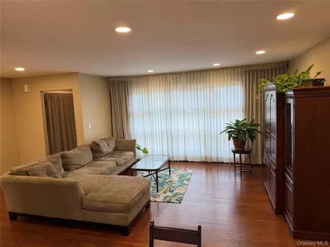Living - 21 Crescent Pl, Monroe, NY 10950 photo 3 of 5