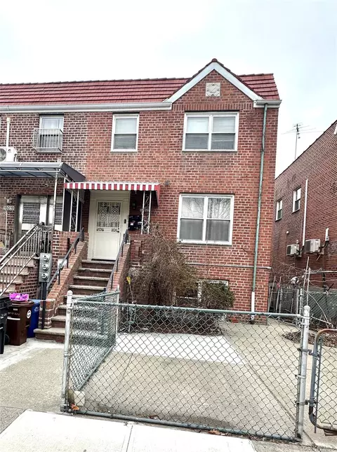 150-21 61st Rd, Flushing, NY 11367