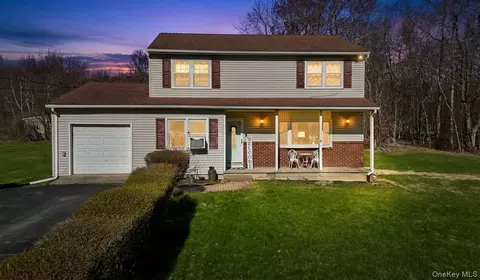132 Bergerons Rd, Minisink, NY 10998