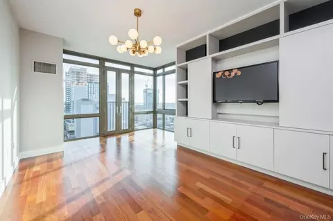 175 Huguenot St #1605, New Rochelle, NY 10801