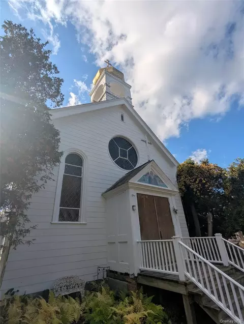 140 Main St, Brookhaven, NY 11733