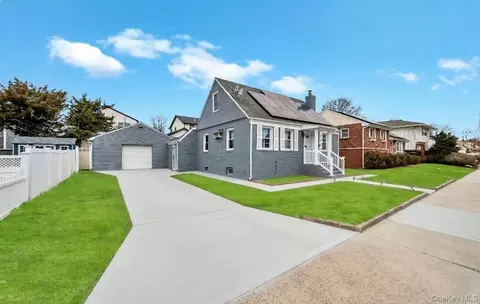 60 Herbert Herbert Ave, Elmont, NY 11003