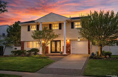 3641 Bertha Dr, Baldwin, NY 11510