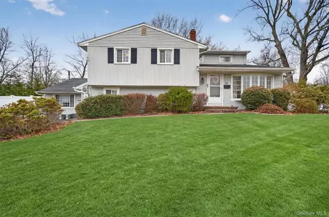 22 Morris Dr, Clarkstown, NY 10956