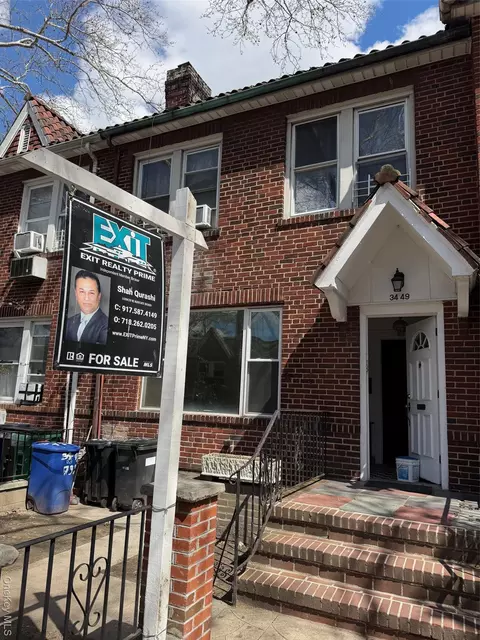 3449 73rd St, New York, NY 11372
