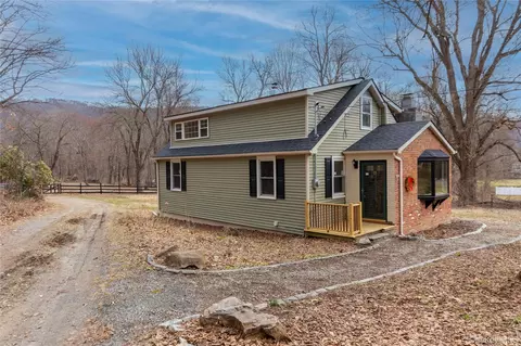 523 Shenandoah Rd, East Fishkill, NY 12533