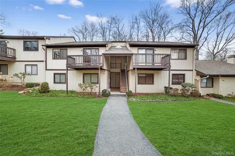 130 Columbia Ct # G, Yorktown, NY 10598