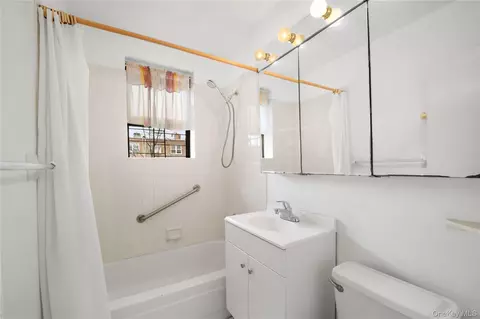 Bath - 215-12 47th #2D-12, Bayside, NY 11361 photo 1 of 2