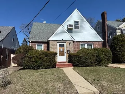 11 Purdy Ct, Rockville Centre, NY 11570