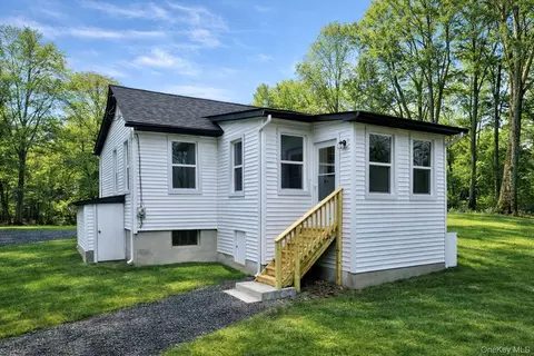 548 Dosen Rd, Middletown, NY 10940
