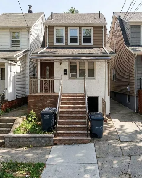 6113 156th St, Flushing, NY 11367