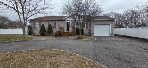 57 Diana Dr, Mastic Beach, NY 11951