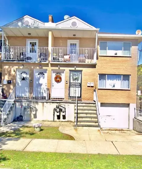 7703 58th Ave, Middle Village, NY 11379