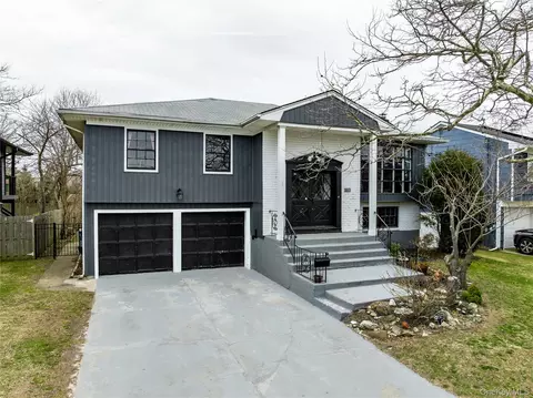 163 School Ln, Lido Beach, NY 11561