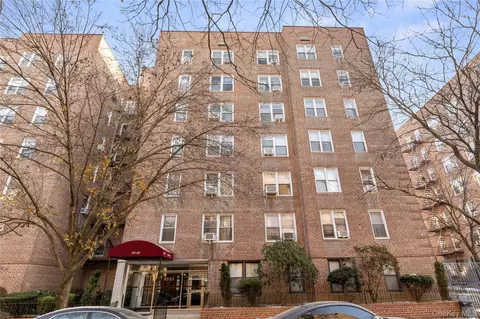 33-25 92nd St #2A, Jackson Heights, NY 11372