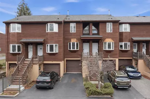 17 Knoll Vw, Ossining, NY 10562