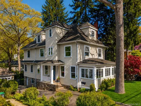 33 Young Ave, Pelham, NY 10803