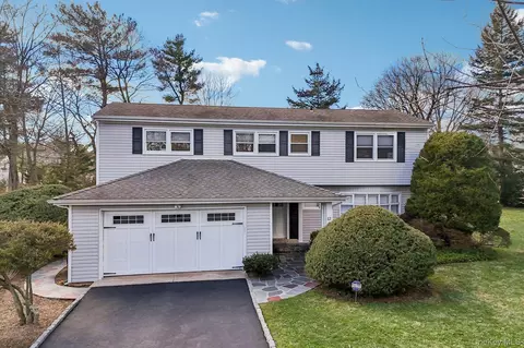 12 Old Oak Rd, Rye Brook, NY 10573