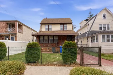 20532 104th Ave, New York, NY 11412