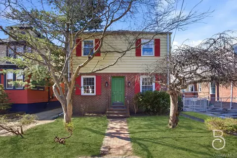 94-11 70th Ave, New York, NY 11375