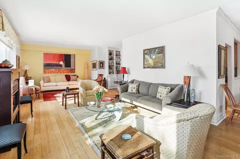 Living - 16 Rockledge Ave #2E2, Ossining, NY 10562 photo 11 of 13