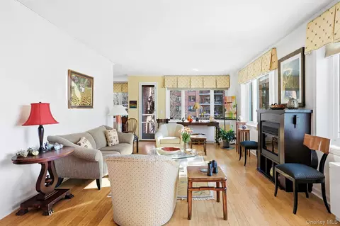 Living - 16 Rockledge Ave #2E2, Ossining, NY 10562 photo 6 of 13