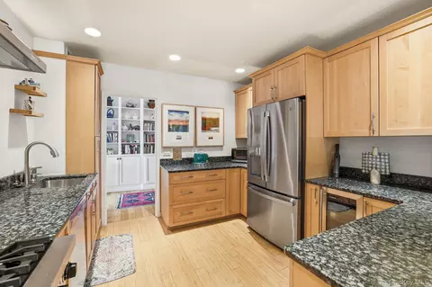 Kitchen - 16 Rockledge Ave #2E2, Ossining, NY 10562 photo 1 of 5