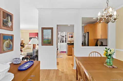 Dining - 16 Rockledge Ave #2E2, Ossining, NY 10562 photo 2 of 5