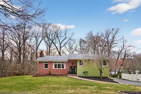 313 Chestnut Ave, New Windsor, NY 12553