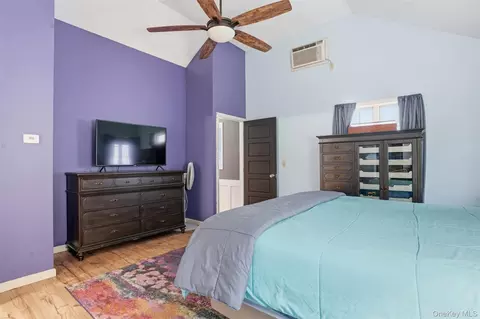Bedroom - 24 Mountain Rd, Cornwall On Hudson, NY 12520 photo 1 of 4