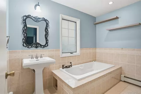 Bath - 24 Mountain Rd, Cornwall On Hudson, NY 12520 photo 5 of 5