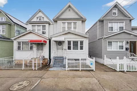 10115 111th St, South Richmond Hill, NY 11419