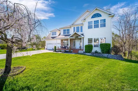 21 Alder Way, Fishkill, NY 12590