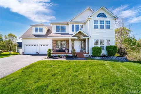 21 Alder Way, Fishkill, NY 12590