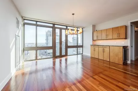175 Huguenot St #1604, New Rochelle, NY 10801