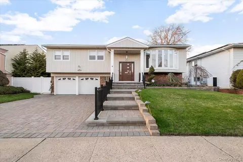 600 Hungry Harbor Rd, Valley Stream, NY 11581