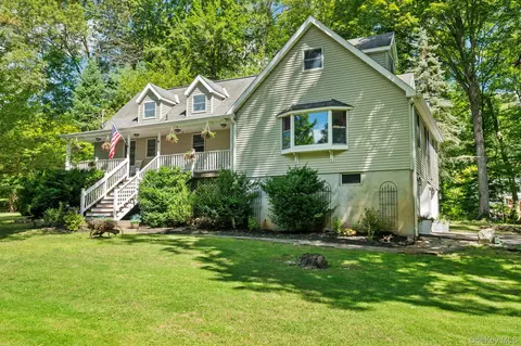6 Rambler Rd, Mahopac, NY 10541