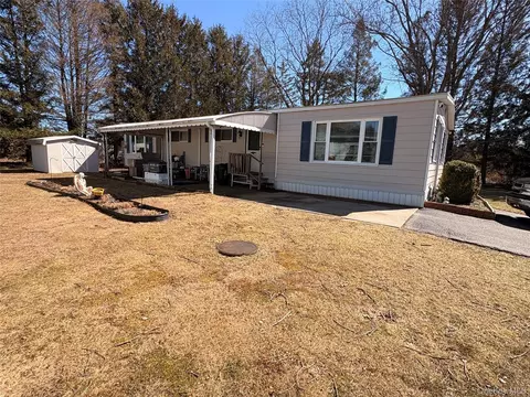 703 Fresh Pond Ave #228, Calverton, NY 11933