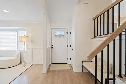 Entry Way - 36 Stauber Dr, Plainview, NY 11803 photo 2 of 3