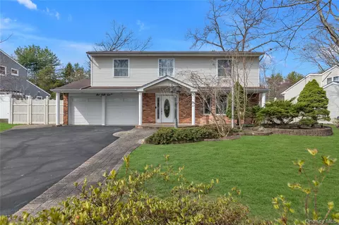 154 Alexander Ave, Nesconset, NY 11767