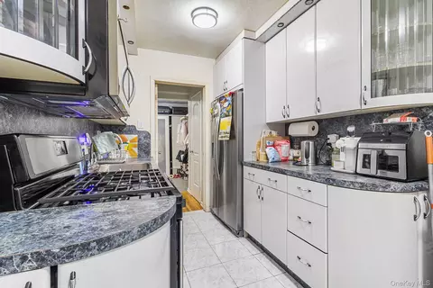 Other - 2552 E 7th St #2J, Brooklyn, NY 11235 photo 3 of 4