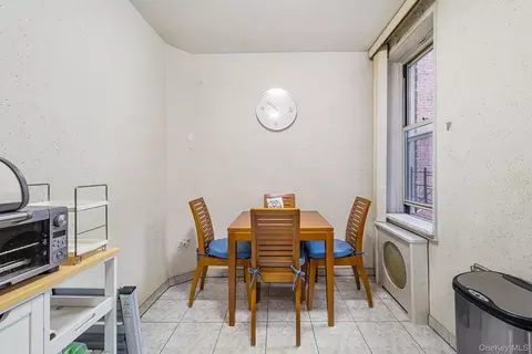 Dining - 2552 E 7th St #2J, Brooklyn, NY 11235 photo 1 of 1