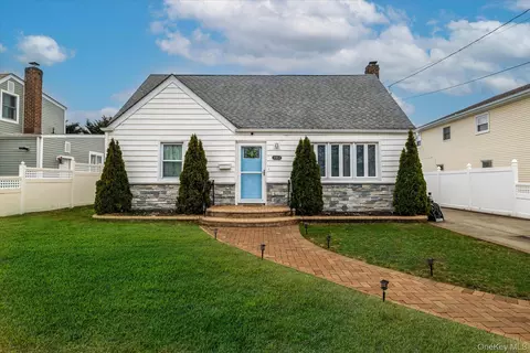 3357 4th St, Oceanside, NY 11572