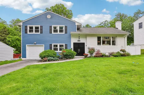 30 Rutledge Rd, Scarsdale, NY 10583