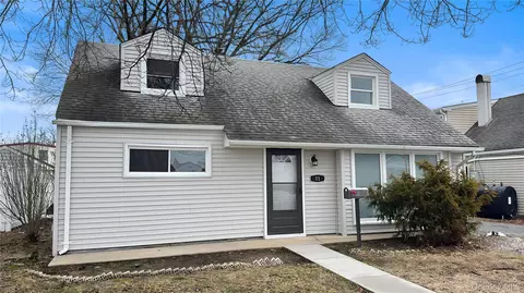 11 State St, Valley Stream, NY 11580