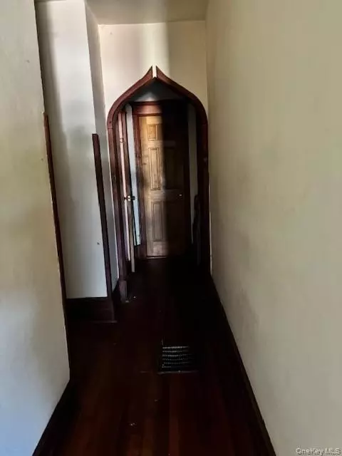 Entry Way - 761 E Main St, Riverhead, NY 11901 photo 4 of 5